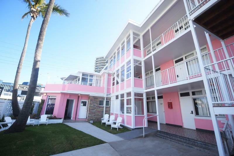 The Pink Hotel Coolangatta Gold Coast Esterno foto